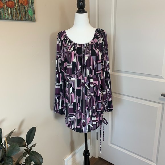 🔥 2/$22 🔥 Annalee purple/white/black top, size M - Picture 1 of 6